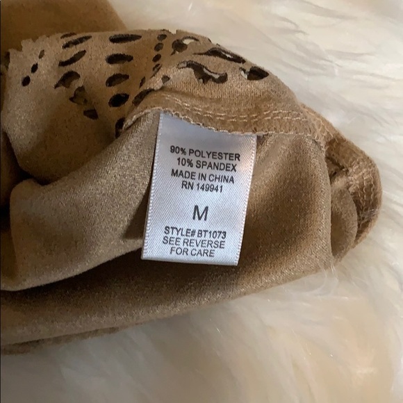 CHARLOTTE RUSSE - Tan suede sleeveless top - Picture 6 of 6